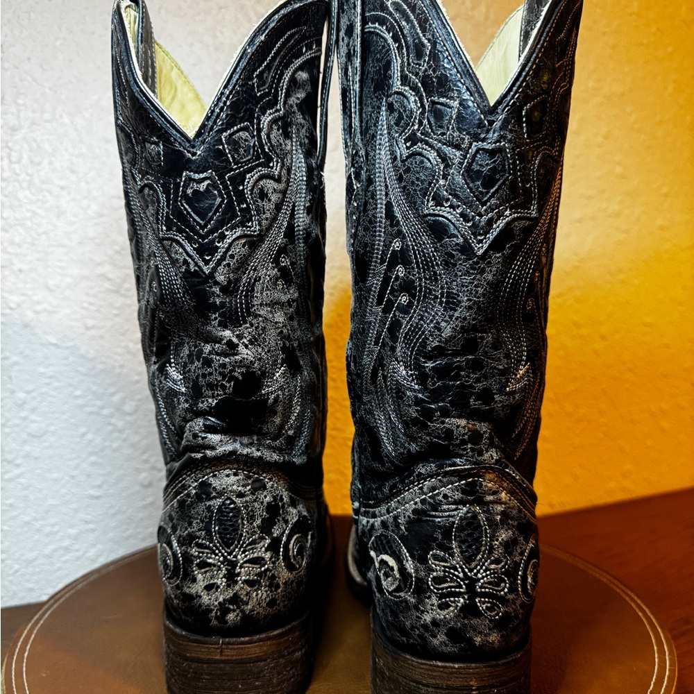 Corral Women’s Inlay Black Python Cowhide Embroid… - image 3